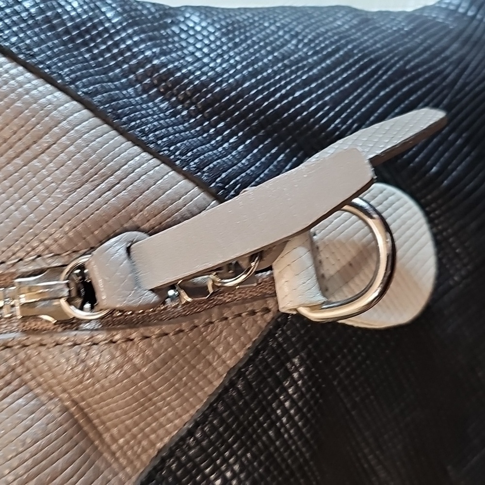 Longchamp Weekend Bag - Picture 8 of 16